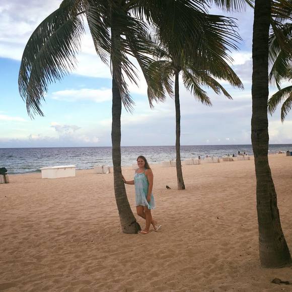 Meet your Posher, Danielle - Picture 1 of 1